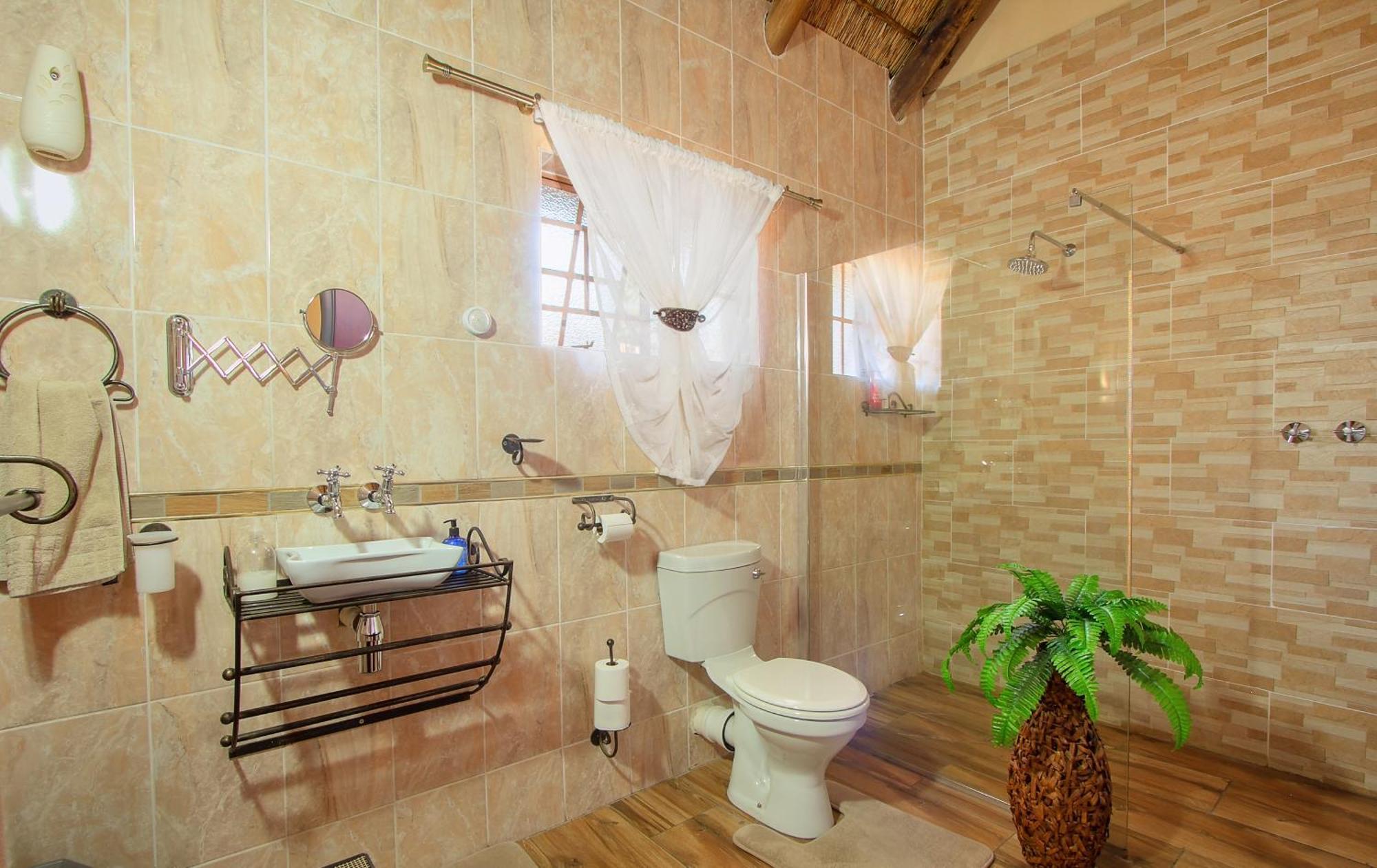 All Over Africa Guest House Kempton Park Bagian luar foto