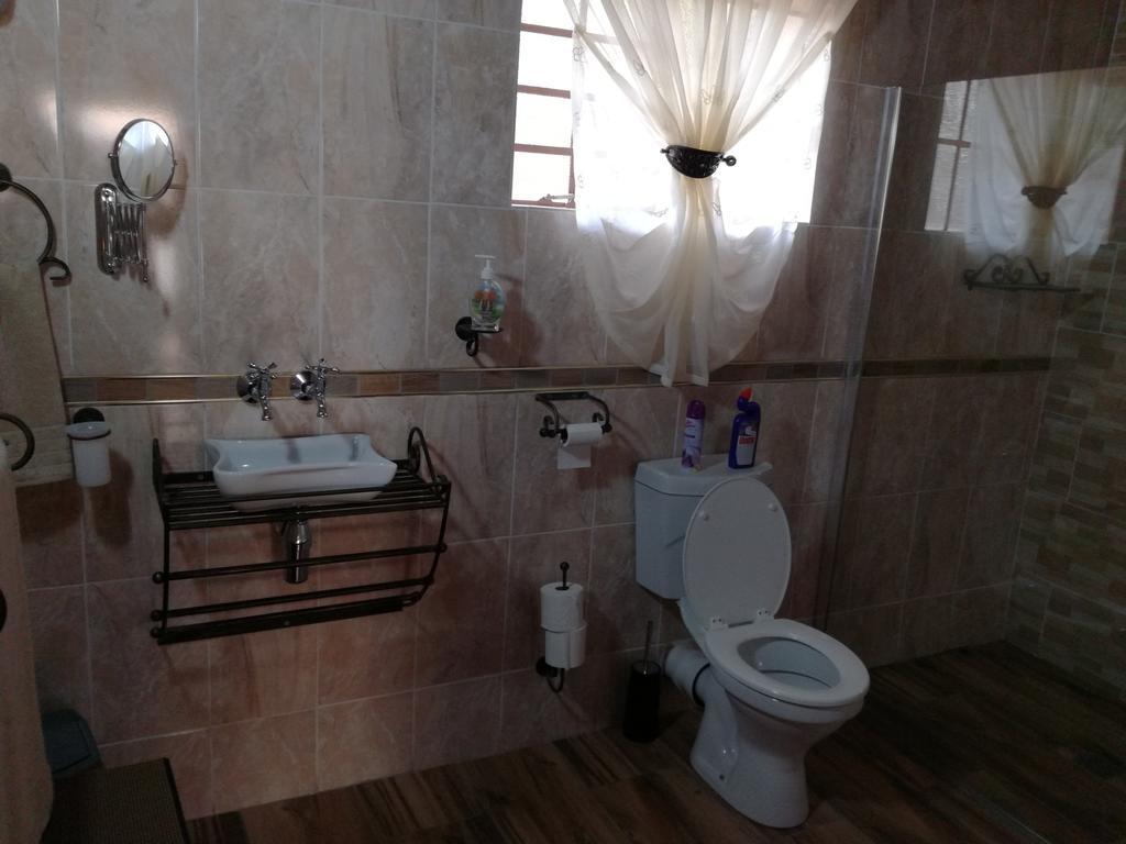 All Over Africa Guest House Kempton Park Bagian luar foto