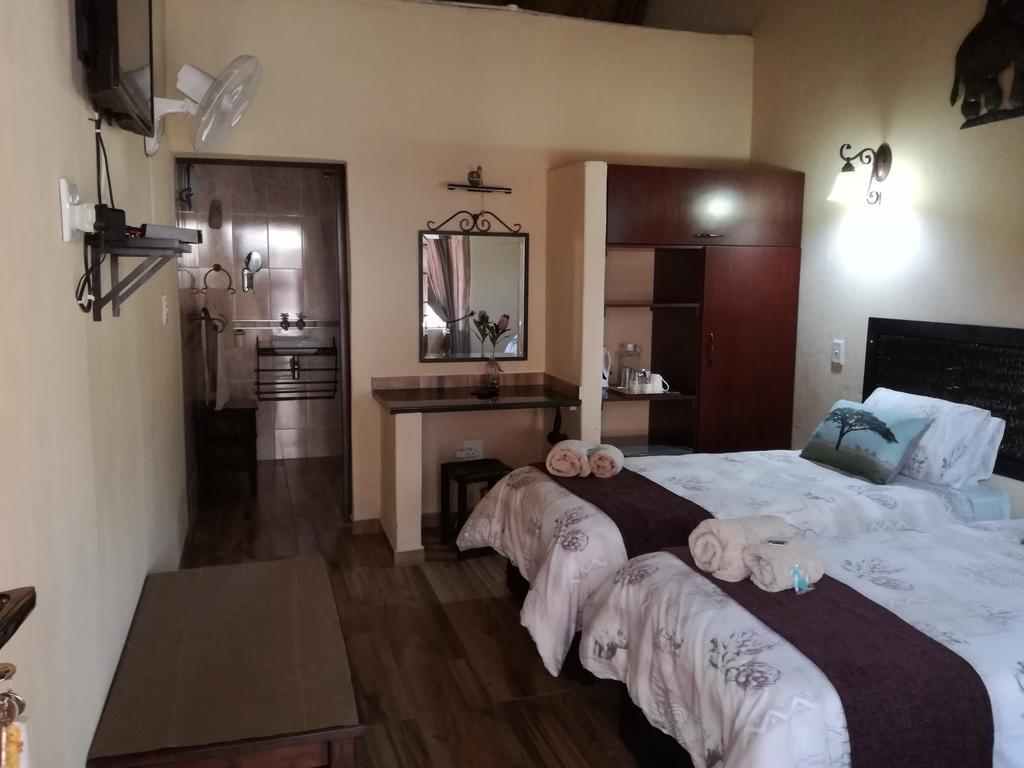 All Over Africa Guest House Kempton Park Bagian luar foto
