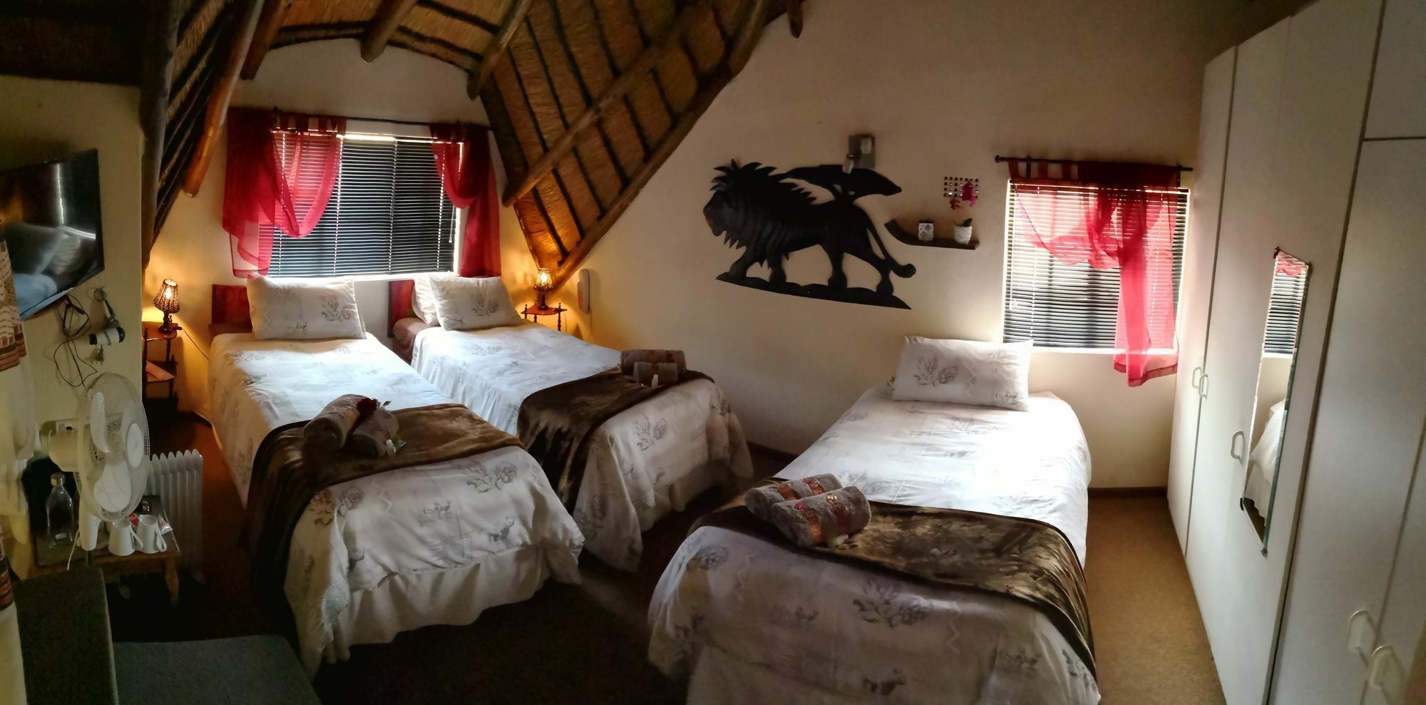 All Over Africa Guest House Kempton Park Bagian luar foto
