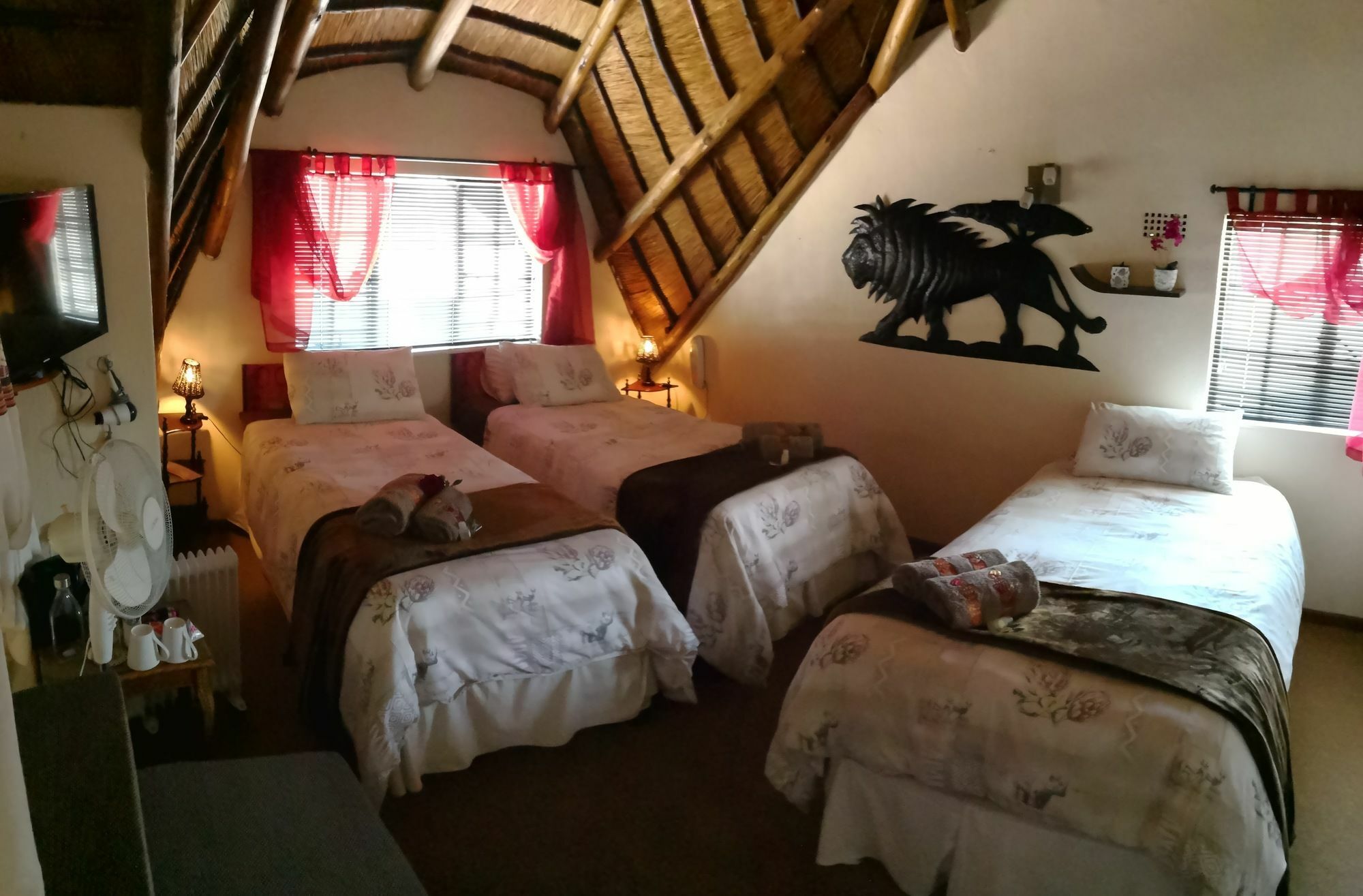 All Over Africa Guest House Kempton Park Bagian luar foto