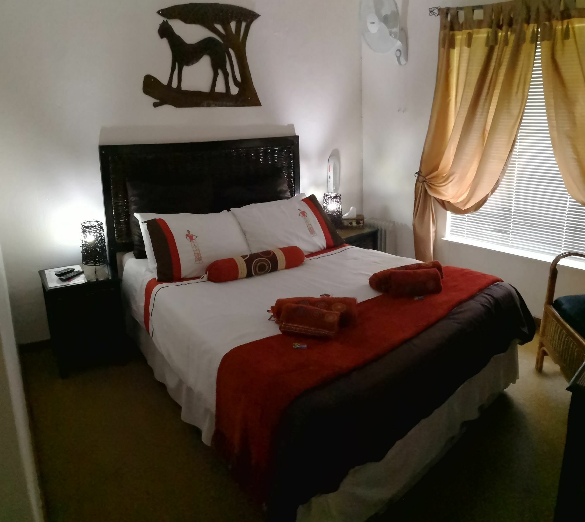 All Over Africa Guest House Kempton Park Bagian luar foto
