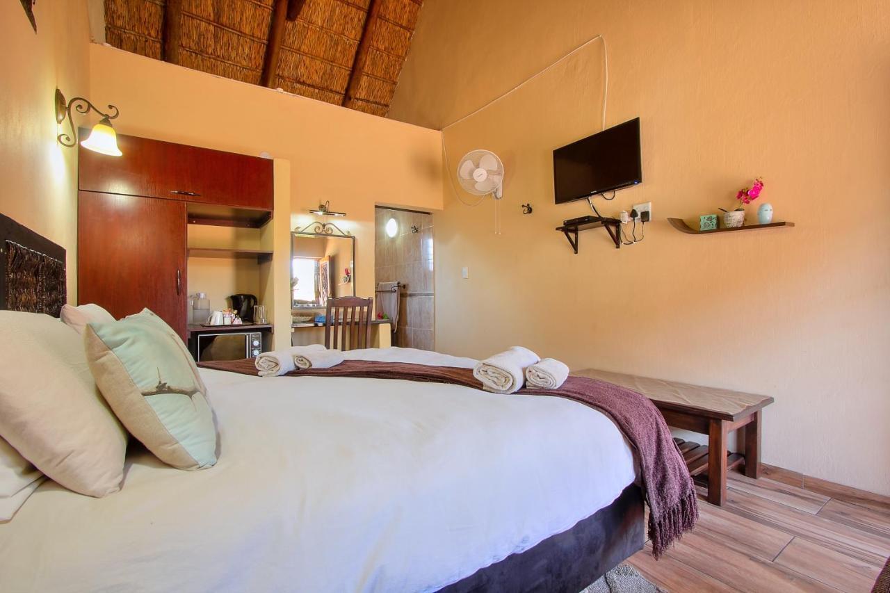 All Over Africa Guest House Kempton Park Bagian luar foto