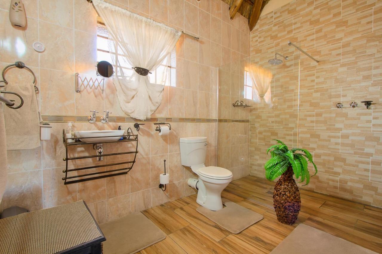 All Over Africa Guest House Kempton Park Bagian luar foto